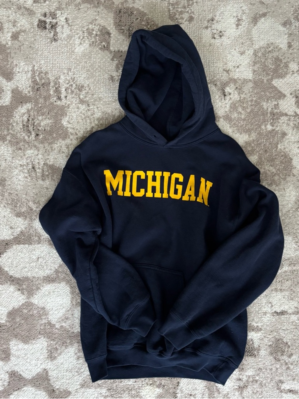 Michigan U of M College/University Pullover Hoodie - Unisex M